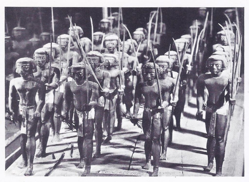 Egyptian soldiers marching